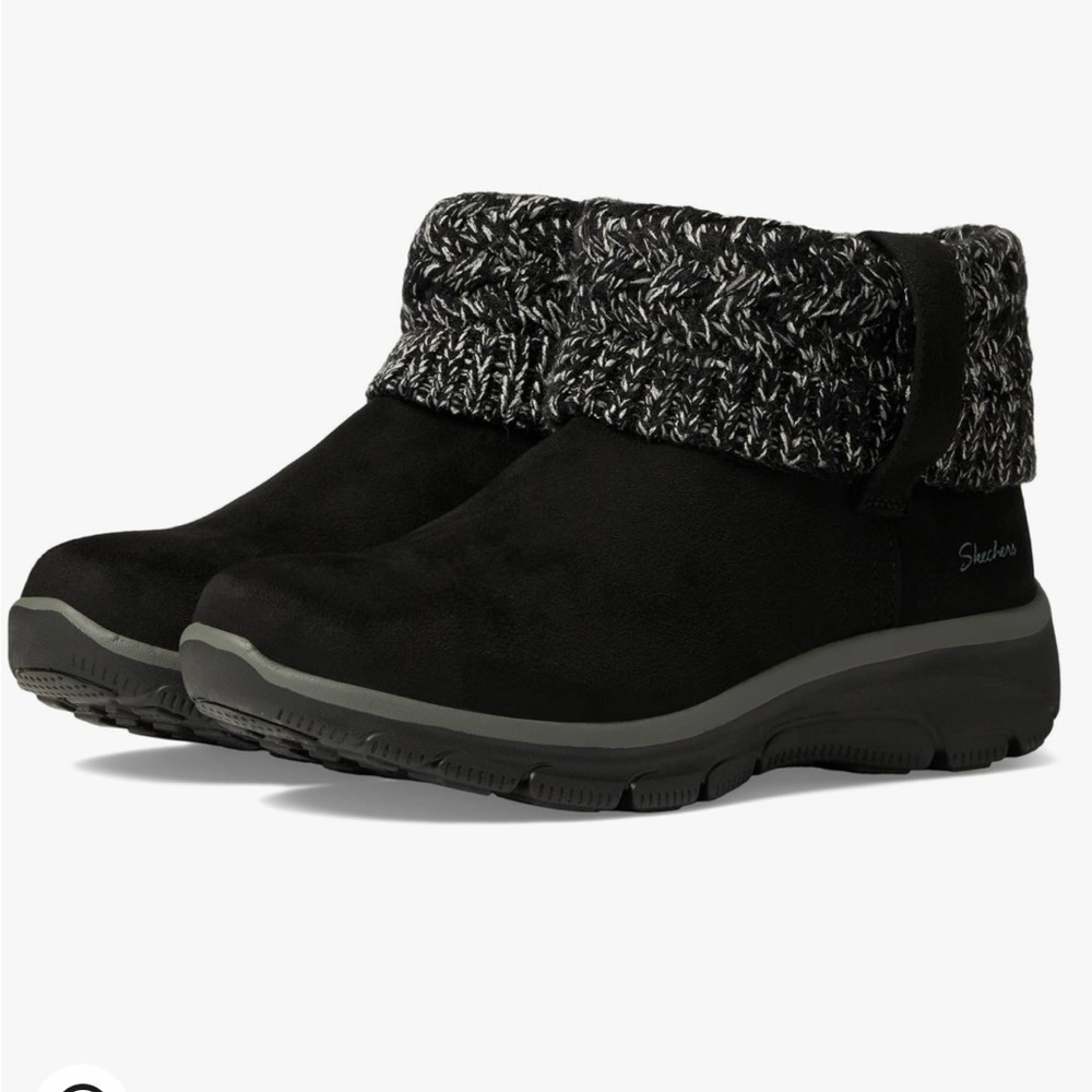 Sketchers Women’s Easy Going Cozy Ankle Boots Black